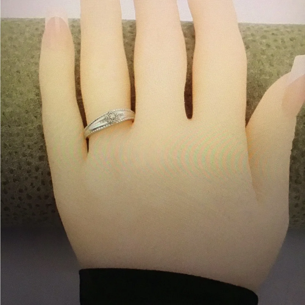 Diamond ring - Picture 3 of 3